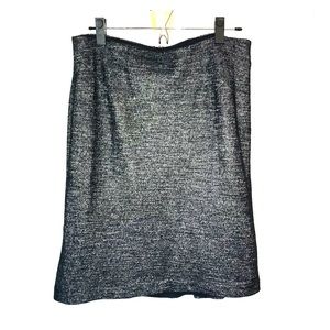 Ann Taylor-short knit black skirt- 8-length 21.5”